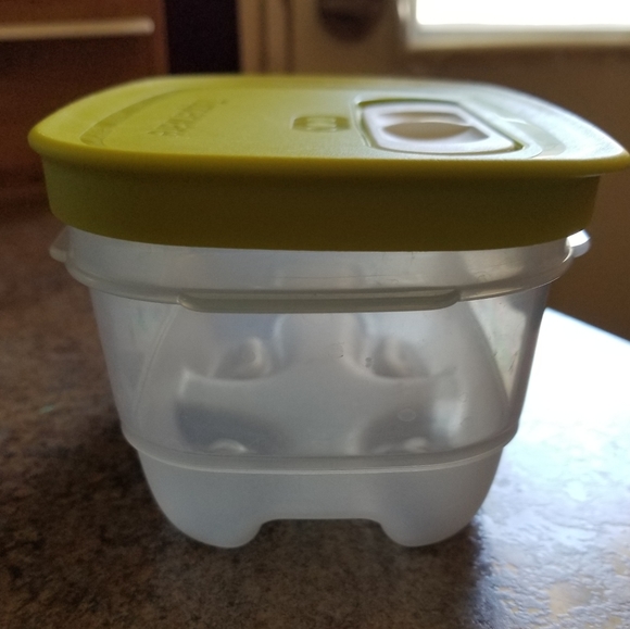 Tupperware FridgeSmart Small - Picture 2 of 11